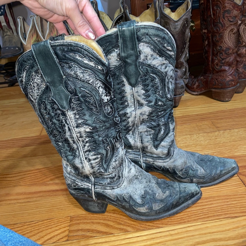 Corral boots